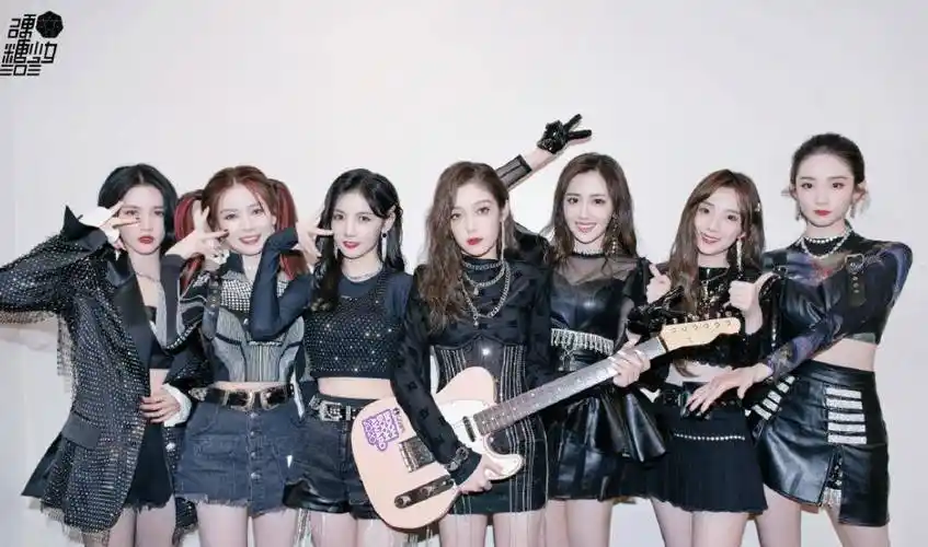 原创完颜团不再硬糖少女广告遭怼脸拍多位成员造型惨遭翻车