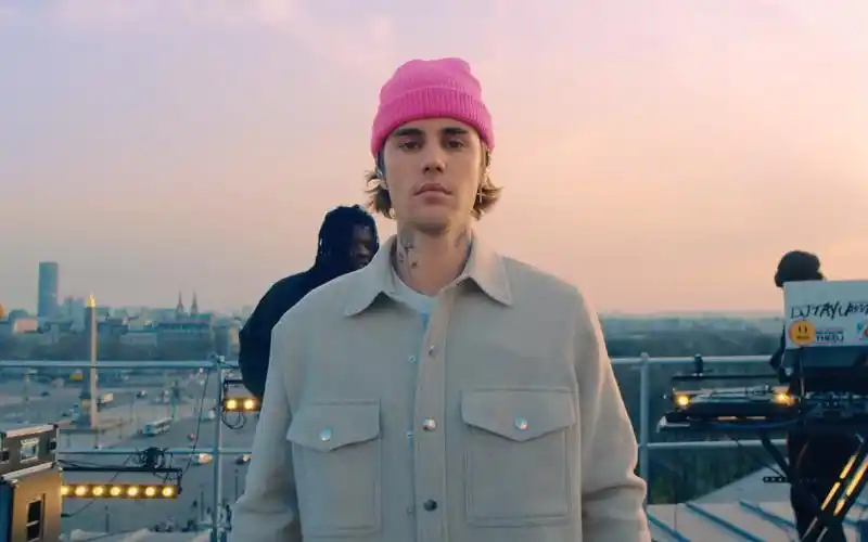 「4k极清」justin bieber巴黎线上演唱会-「hold on」