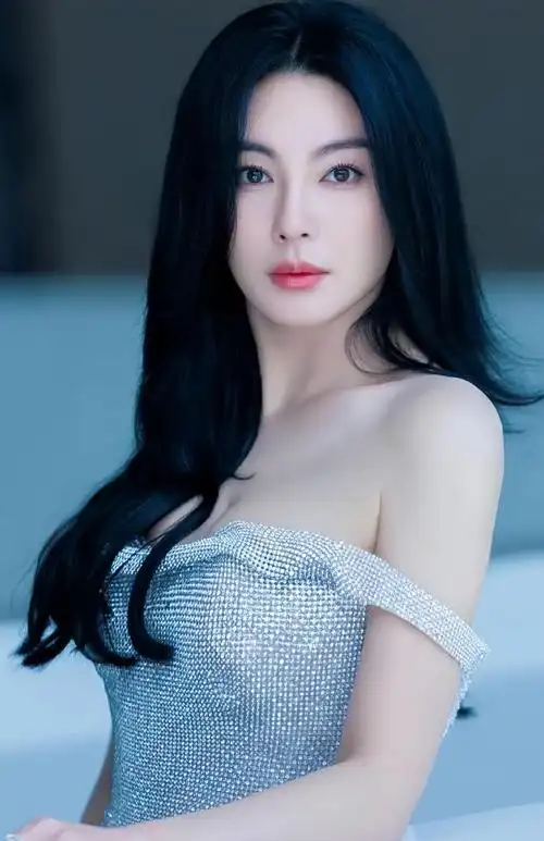 张雨绮的腰臀比例