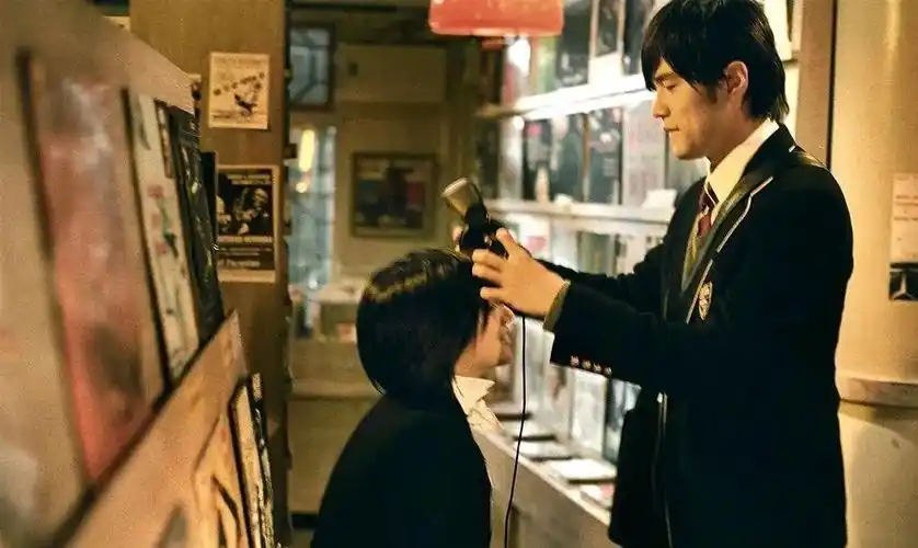 周杰伦不能说的秘密,周杰伦携手桂纶镁演绎穿越时空的相恋,四手联弹!