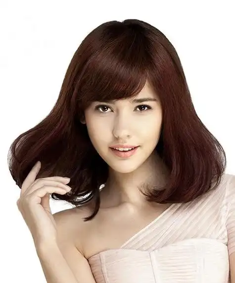 甜美吸眼睛的中长梨花烫发造型渐浓秋天气息打造显脸瘦发型