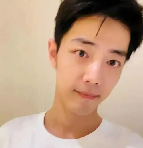 男明星的素颜有多帅?肖战一身正气,谢霆锋天生底子好