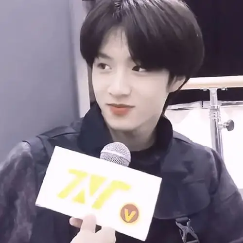 时代少年团刘耀文高清头像壁纸