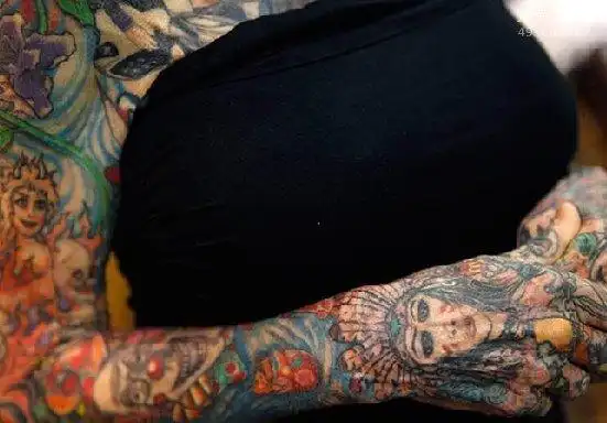 世界上最贵的纹身,镶嵌了612颗钻石(这样不痛吗?