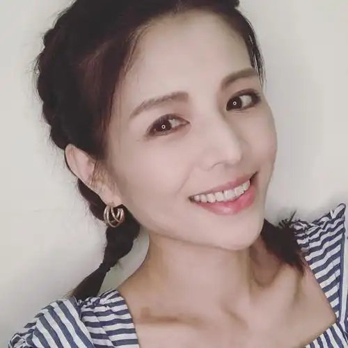 金城武初恋比杨采妮漂亮53岁林叶亭封超级美魔女拥过亿身家