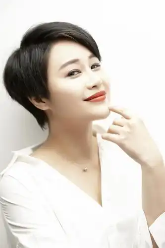 "最美海军之花"顾莉雅:春夏秋冬都要搽防晒霜