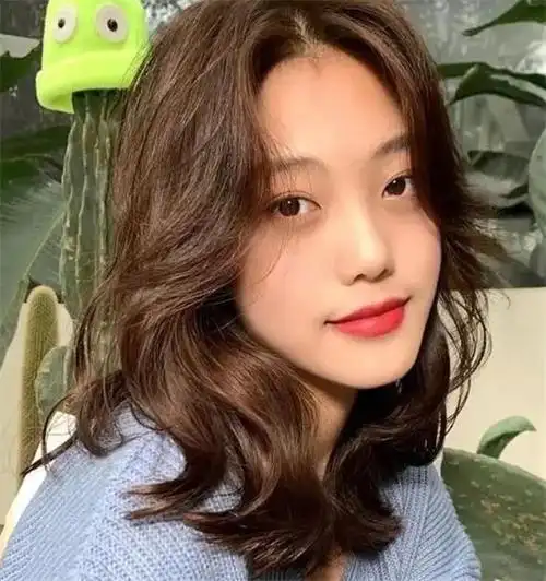 2023女生中短烫发大全慵懒蓬松洋气十足中短烫发_烫发_女生发型大全