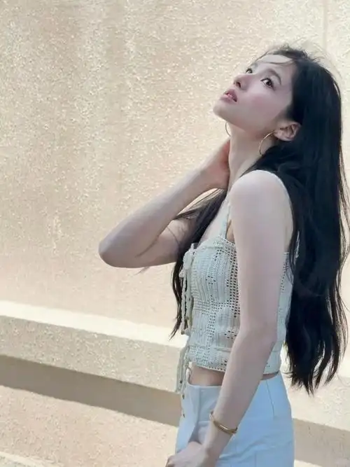 被高圆圆种草了这件衣服!