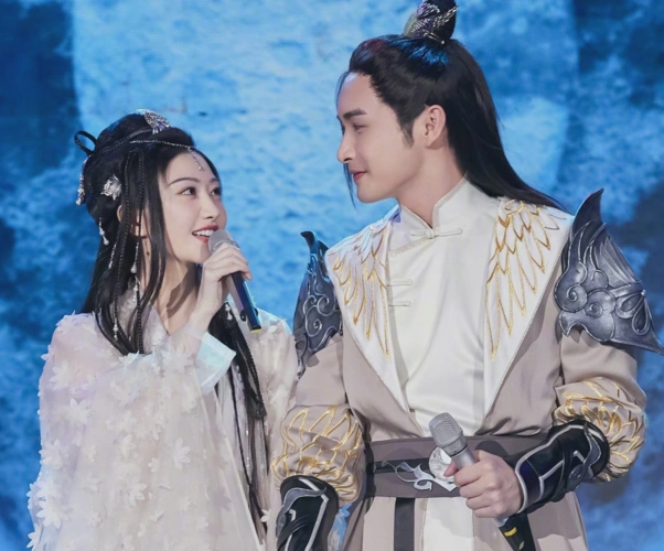 司藤售后太甜了张彬彬景甜参加快本甜蜜互动各种高能撒糖