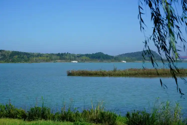 月亮湖贵州贵安新区