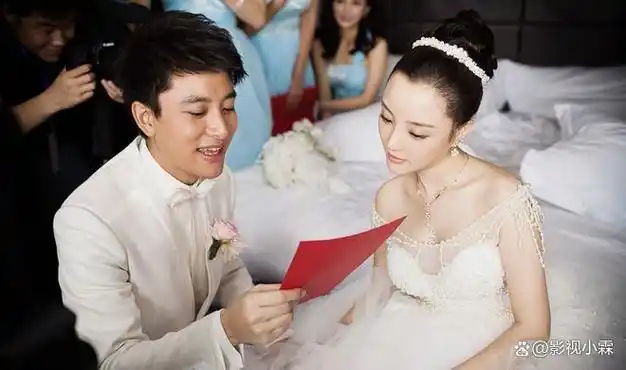 贾乃亮新恋情曝光,女友小鸟依人型,晚餐后共回男方住处