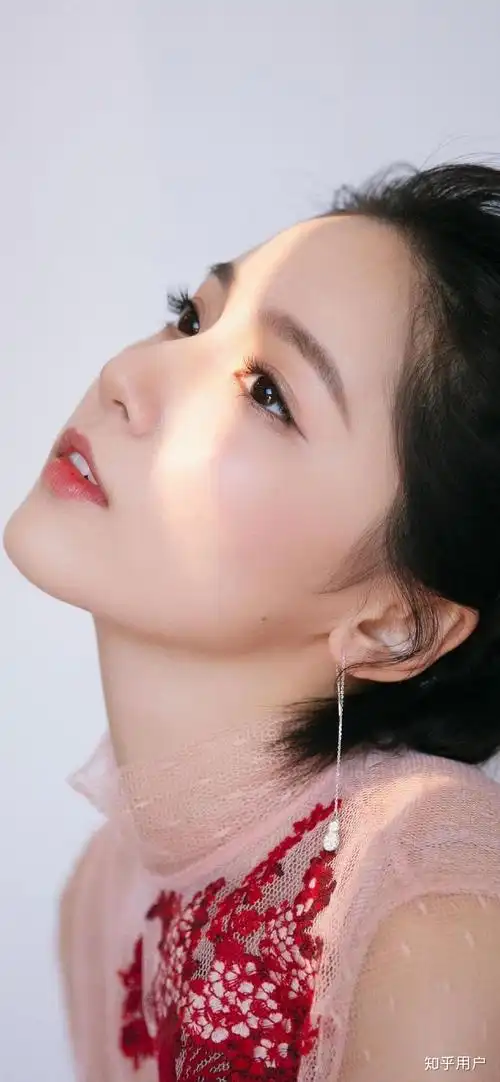 如何评价《爱情公寓 5》中演员成果的颜值? - 知乎