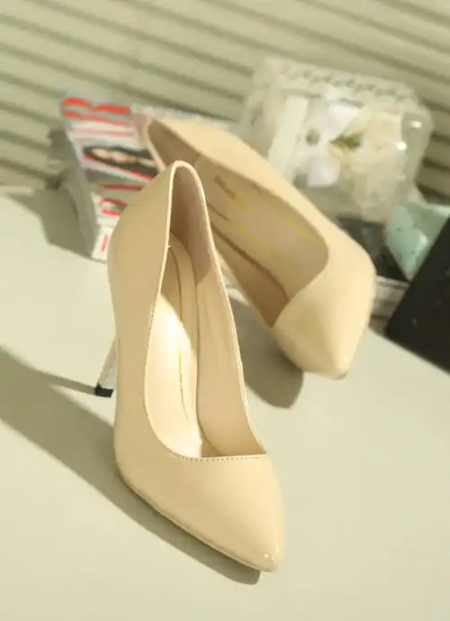 欧美大牌设计亮漆皮尖头高跟鞋ol通勤职业女士单鞋子