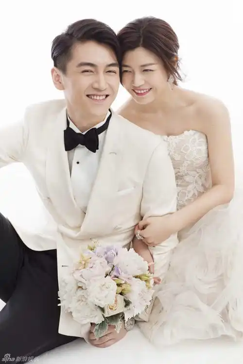 陈晓陈妍希婚纱照甜蜜曝光