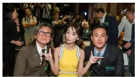 这部作品的成功不仅稳固了他在娱乐圈的地位,也让曾志伟为他的儿子