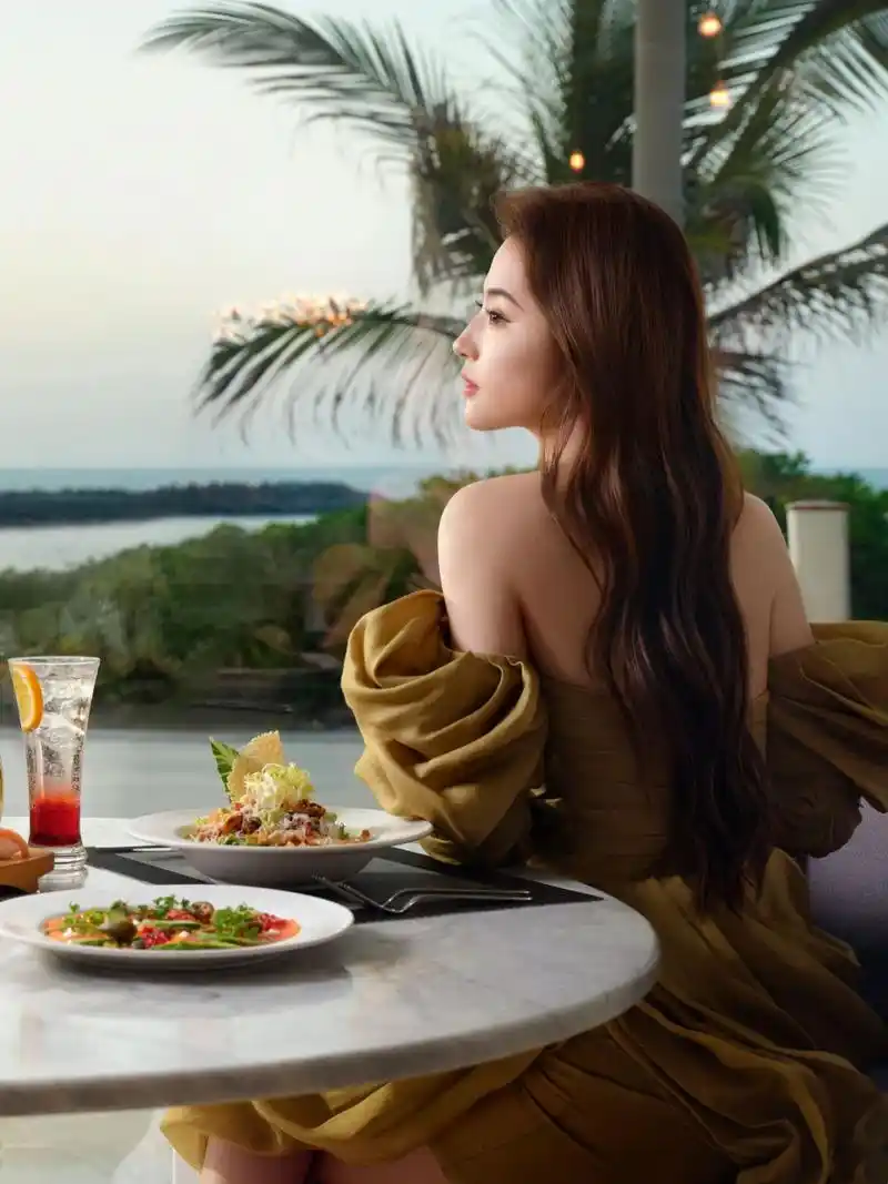 女神刘亦菲阿布扎比代言人  女神刘亦菲代言的阿布扎比旅游广告造型!