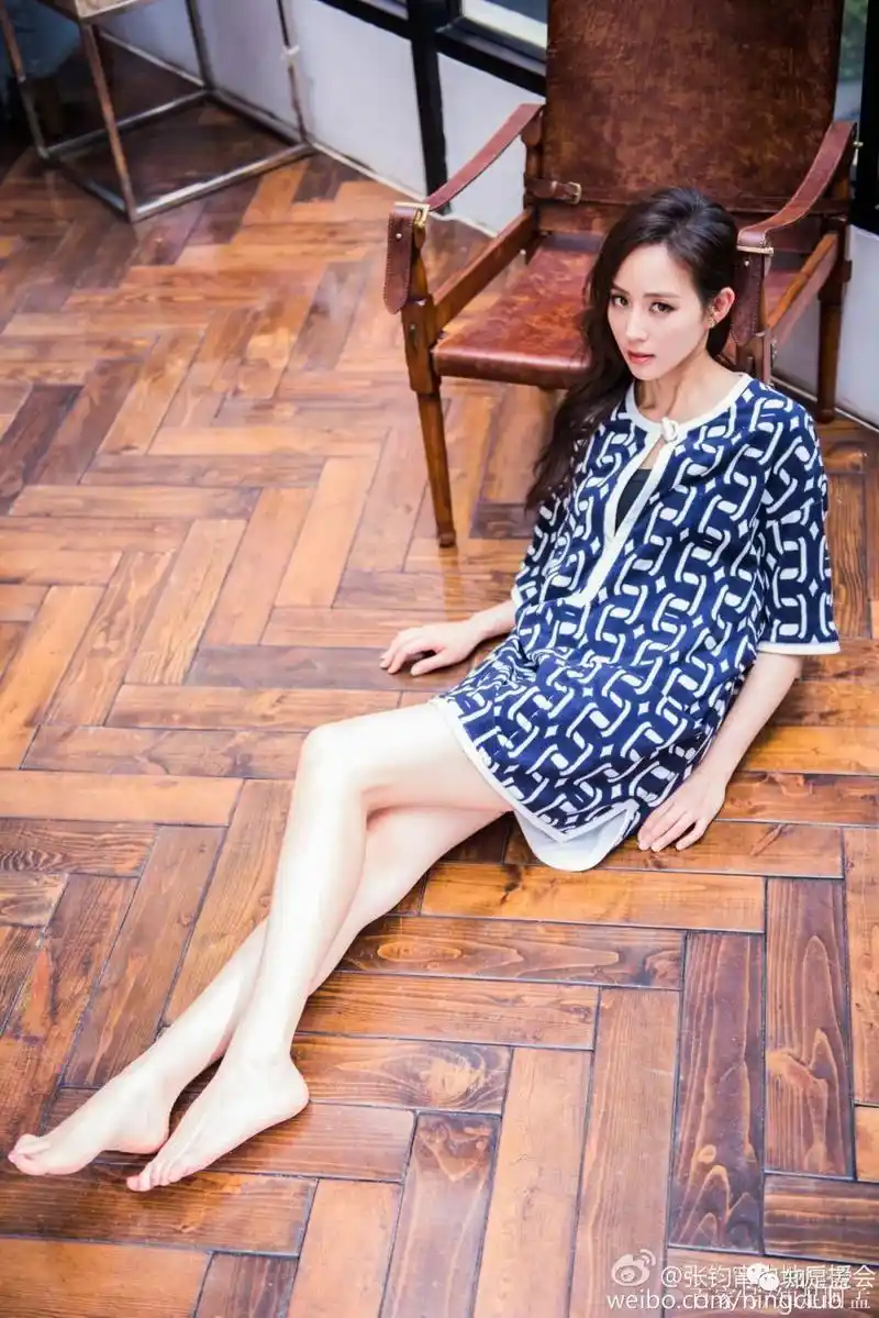 台湾省第一大美女"张钧甯"的脚丫真好看