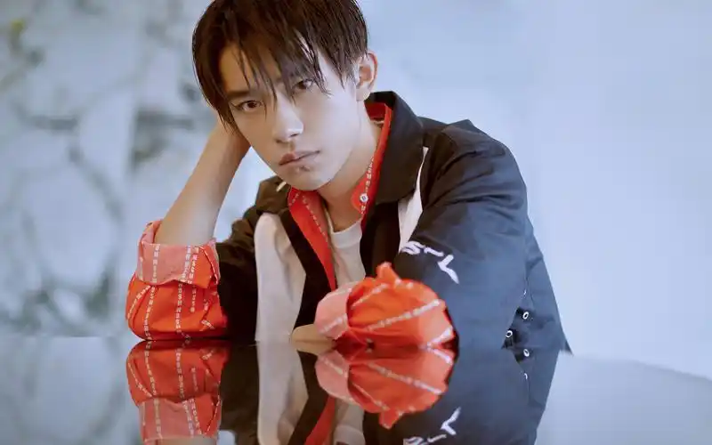 易烊千玺这就是街舞2壁纸图片