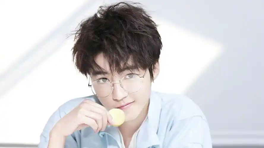 王俊凯高清手机电脑桌面壁纸 无水印