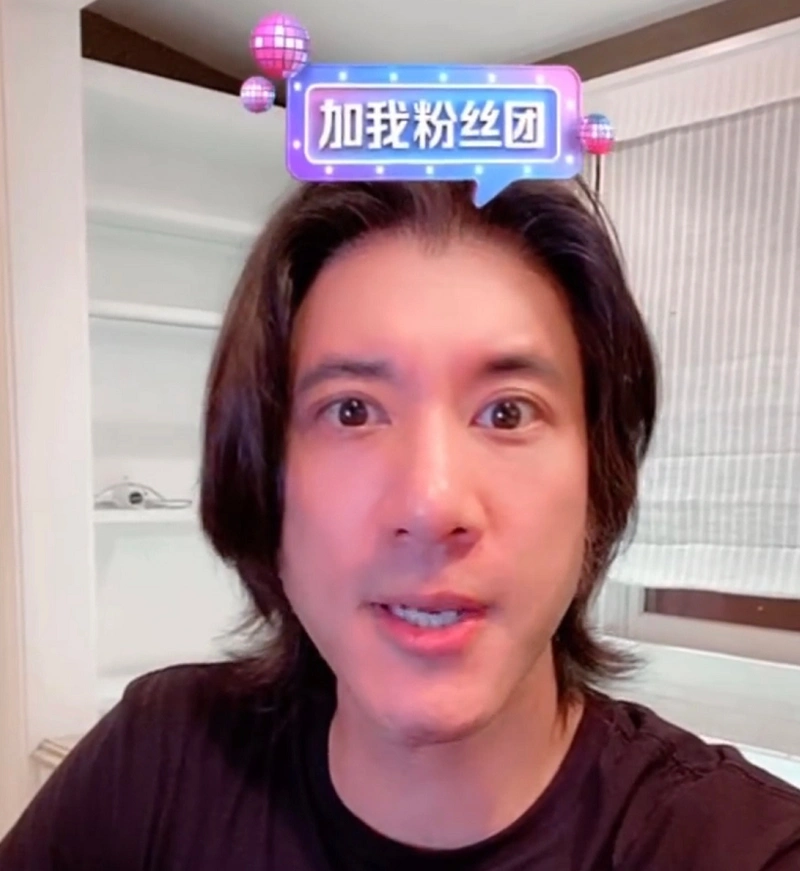 44岁王力宏近照沧桑,胡子拉碴像于和伟,为卖货现场刮胡博眼球_直播