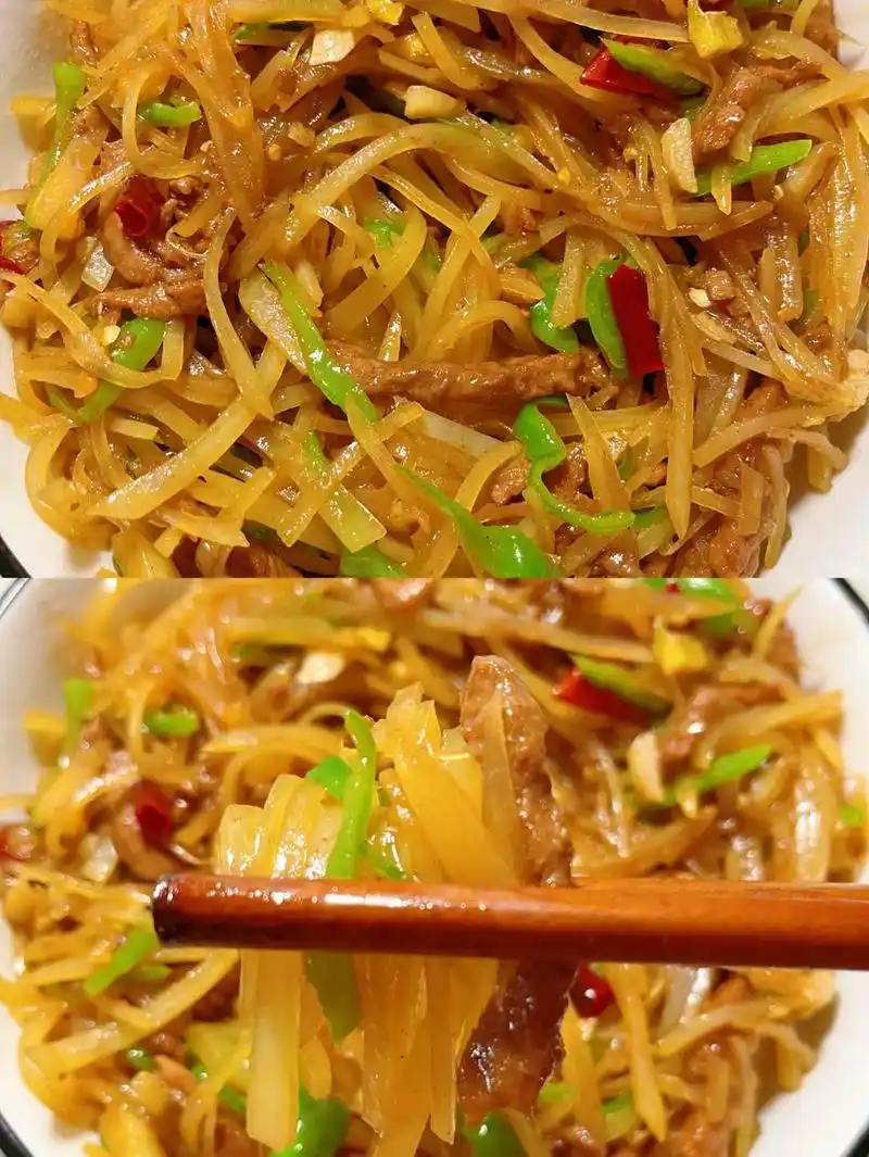 这个青椒土豆肉丝真的太费米饭了98 一上桌就被抢光7515做法简