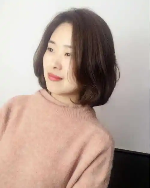 适合脸圆女生的中短发(适合脸圆脸大的女生短发)