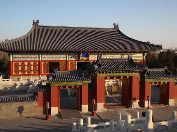 那么,中国古代建筑是如何形成和发展的呢?它们有哪些特点和影响呢?