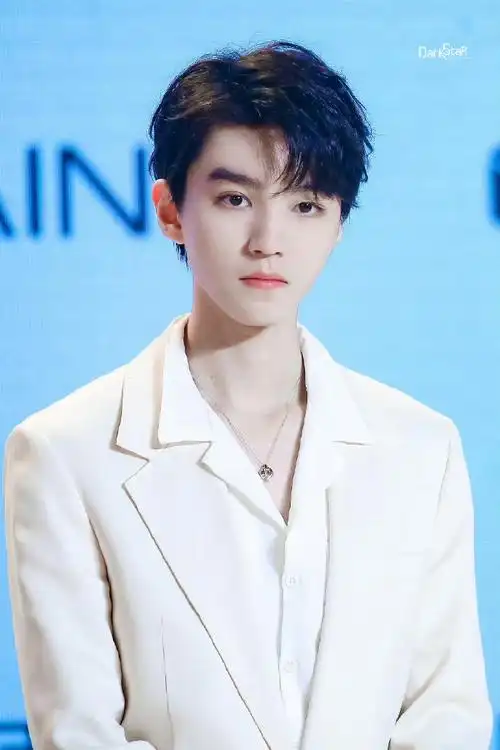 tfboys十周年未公开彩排图