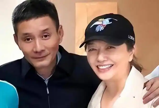 江珊二婚老公原来是他,老熟人了,婚后被宠成公主_田小洁_爱情_感情