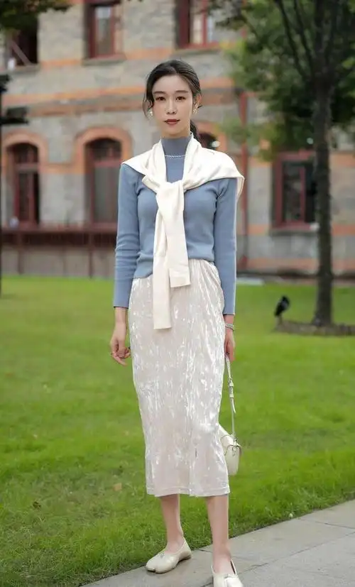 冬天穿裙子,美女选择半身裙,根据需求搭配出不俗的时尚品味|长裙|百褶