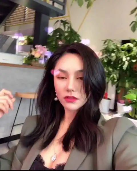 当前浏览器不支持最新的video播放 00:00 00:11 00:11 为您推荐: 老外