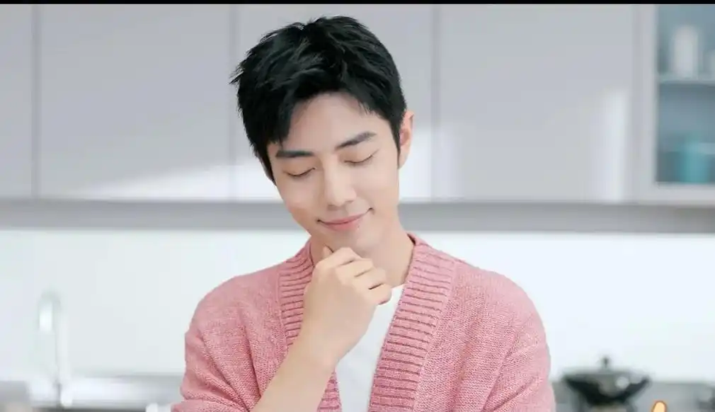 肖战粉嫩的肖战一个人的餐桌也要用心精致