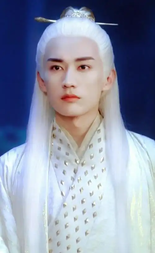 这些古装美男白发太惊艳,盛世容颜,一眼万年
