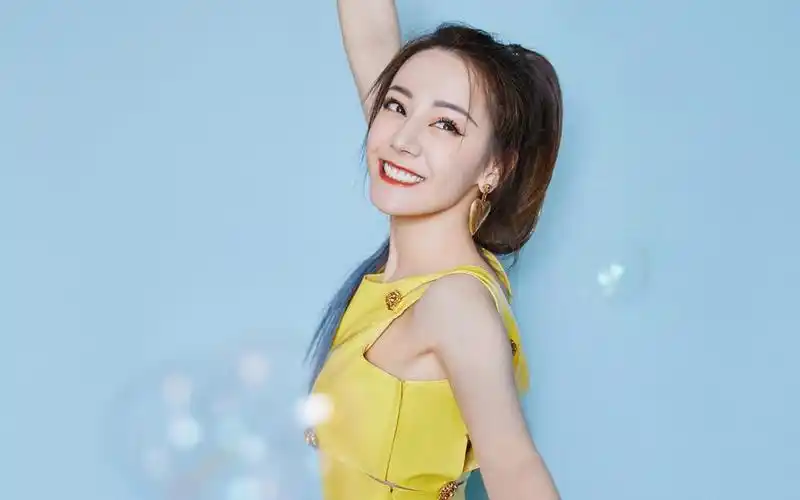 迪丽热巴性感图片-美女壁纸-高清美女图片-第15图-娟娟壁纸