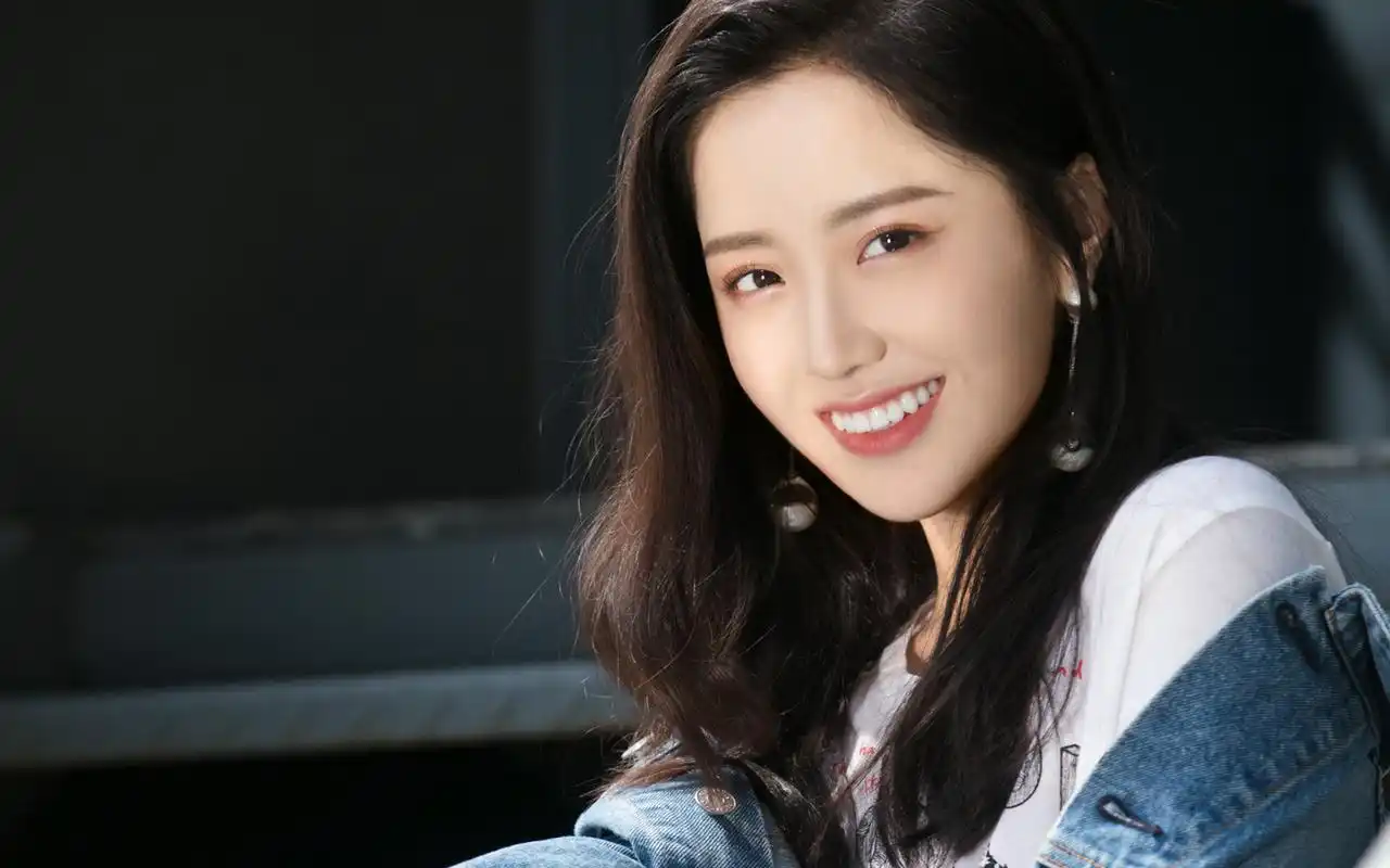 硬糖少女王艺瑾