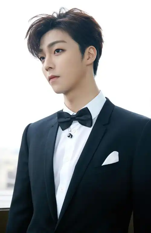 陈立农绅士帅气写真图片1518