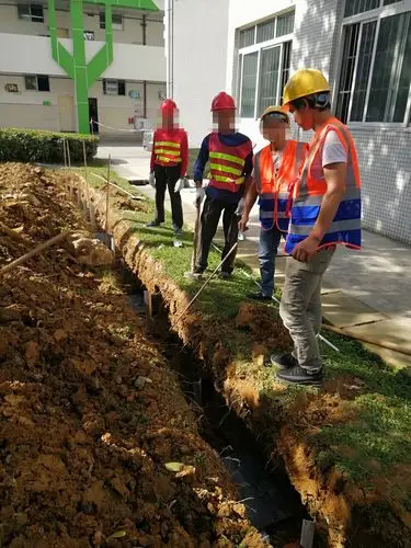 网站首页 服务项目 防雷工程设计/施工 防雷工程设计/施工       接地
