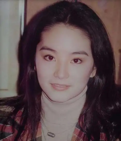 年轻时候的林青霞,真的是仙气儿飘飘