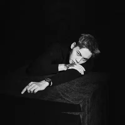 陈伟霆 背影 头像图片大全集_头像图片_扣扣乐园