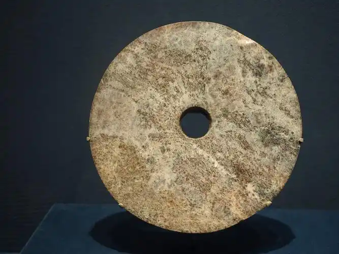 浙江省文物考古研究所·良渚文化玉璧·反山遗址