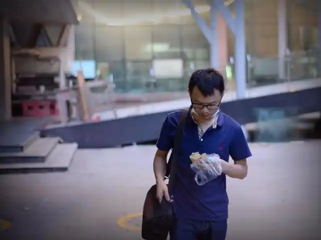 你会嫁给每一餐吃10块钱的男人吗?女人们的回答,戳破了现实真相