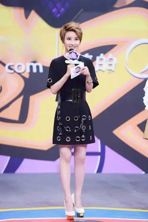 盘点谢楠的长腿美照哪张最吸引你