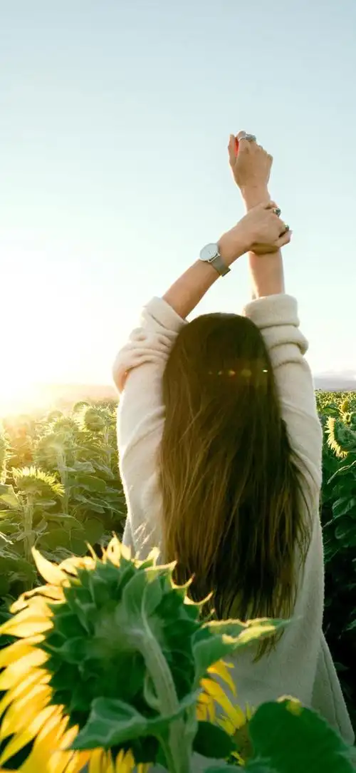 「背影壁纸」话不多说,上图!喜欢的朋友多多支持!