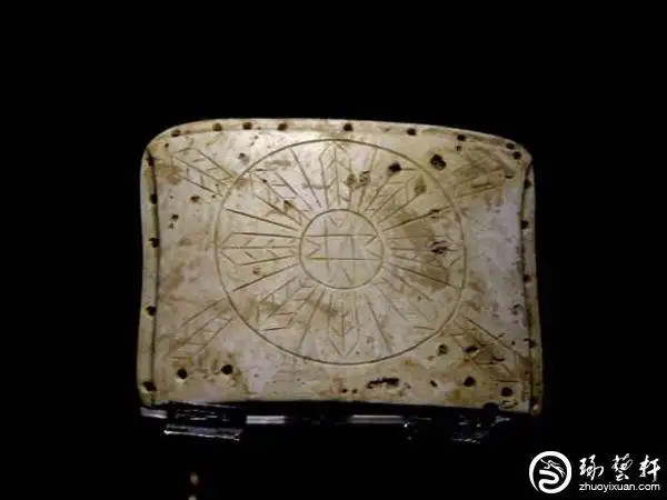 凌家滩玉器展示最早的八卦图