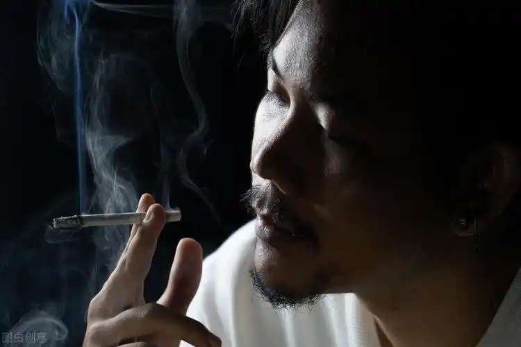 都说吸烟的男人有故事1