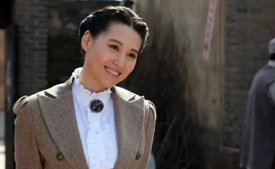 正在山东卫视,山西卫视等四家卫视火热播出,在剧中,宁丹琳饰演的女