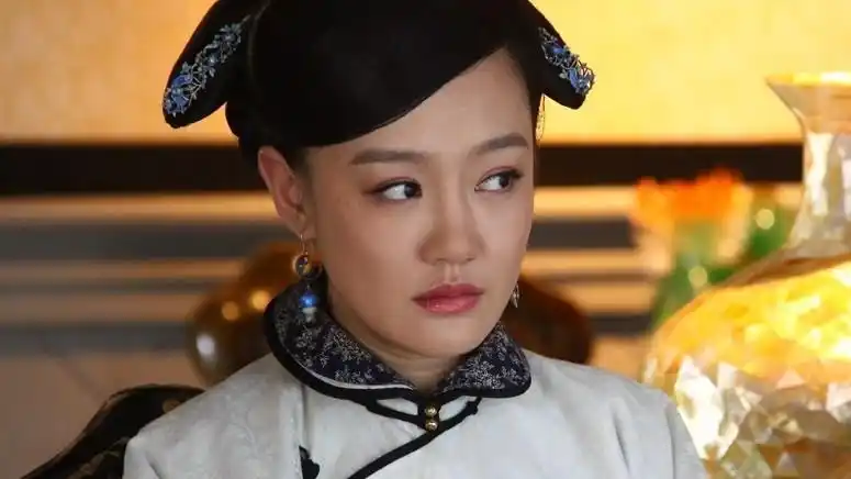 胡歌前女友,薛佳凝带发修行,已足11个月零17天_薛佳凝已修行11个月零