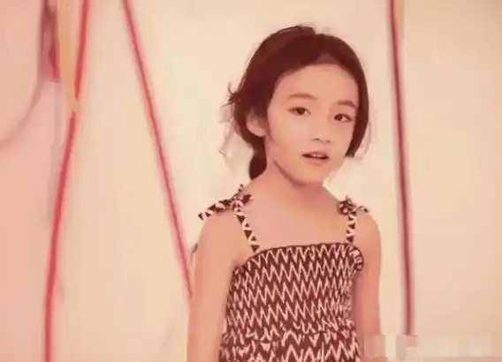 6岁小糯米近照曝光,长相神似杨幂,妈妈基因太强大