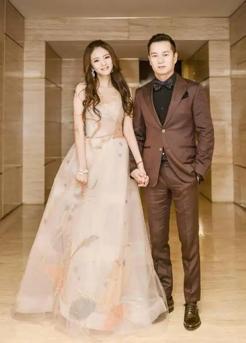 安以轩老公陈荣炼被控罪名83项涉案349亿