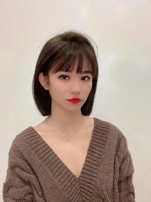 女生短发发型推荐这款短发很适合圆脸小脸